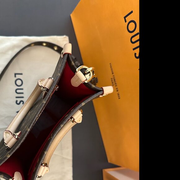 Louis Vuitton Bag - Picture 3 of 6